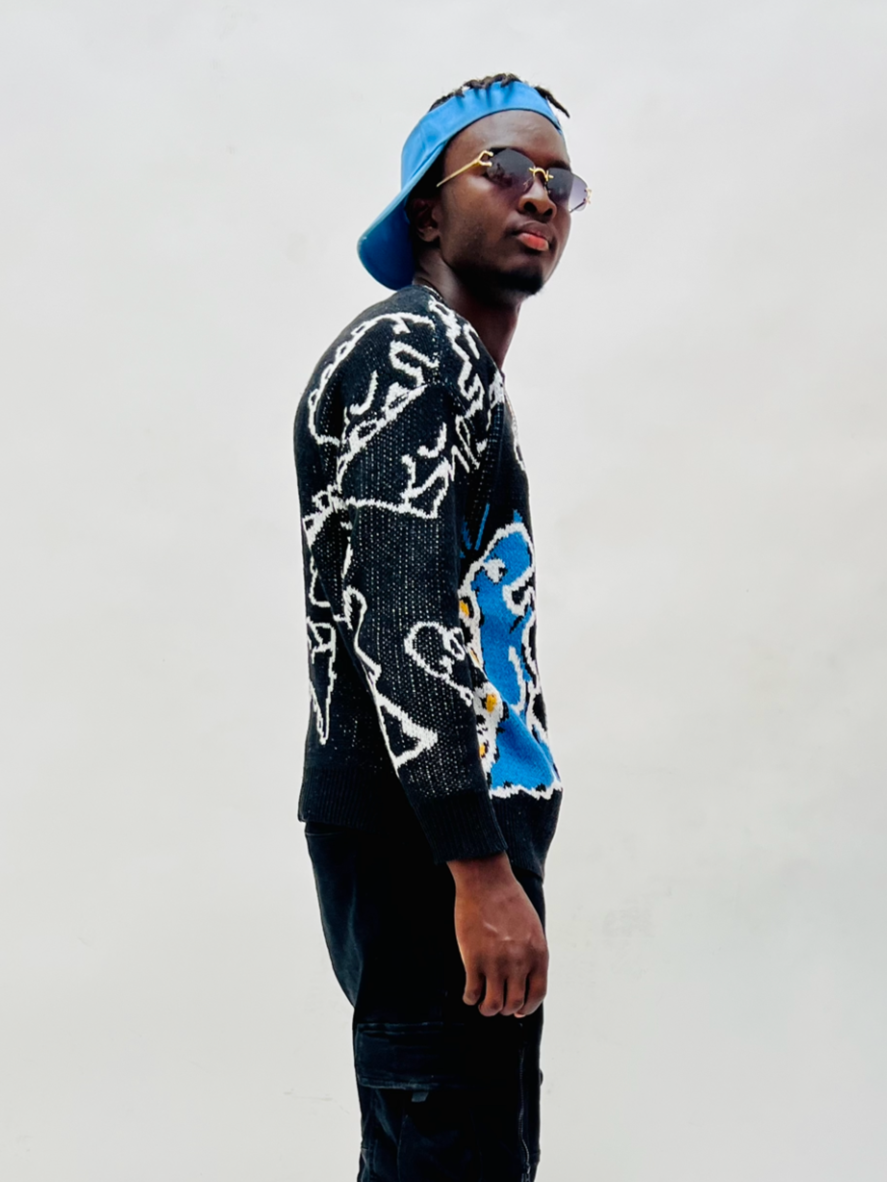 LoosyRound Sweater